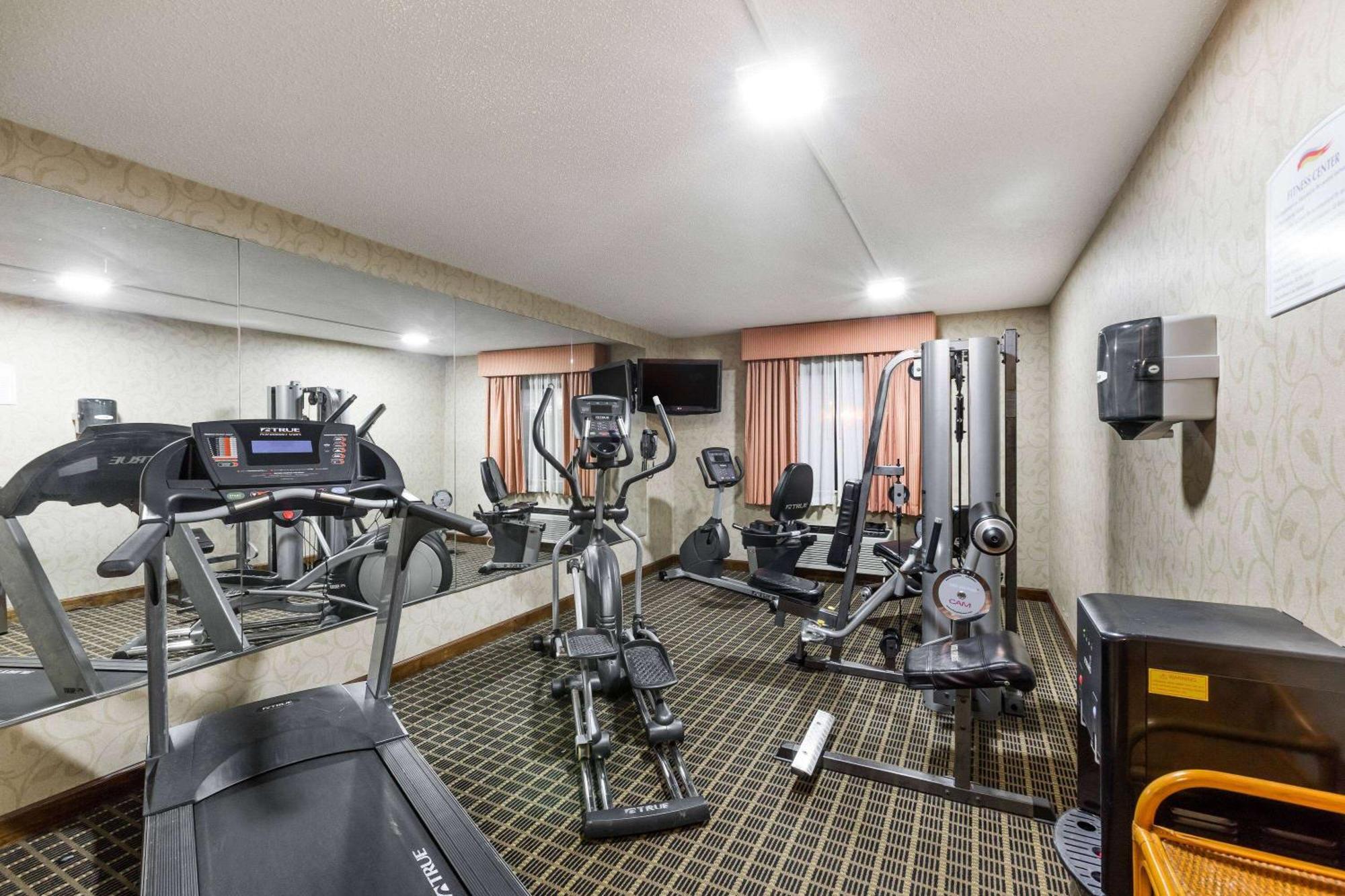 Brooks Baymont By Wyndham Louisville South I 65 מראה חיצוני תמונה