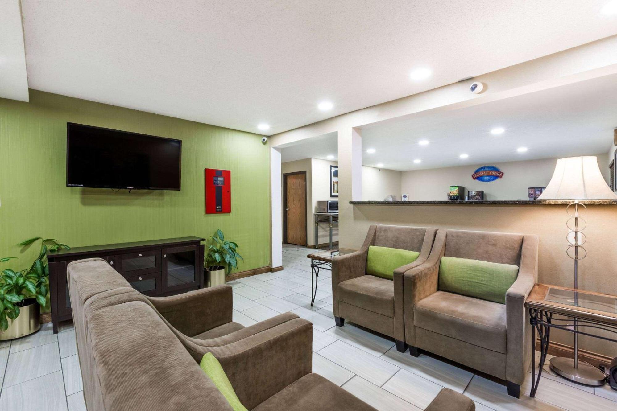 Brooks Baymont By Wyndham Louisville South I 65 מראה חיצוני תמונה